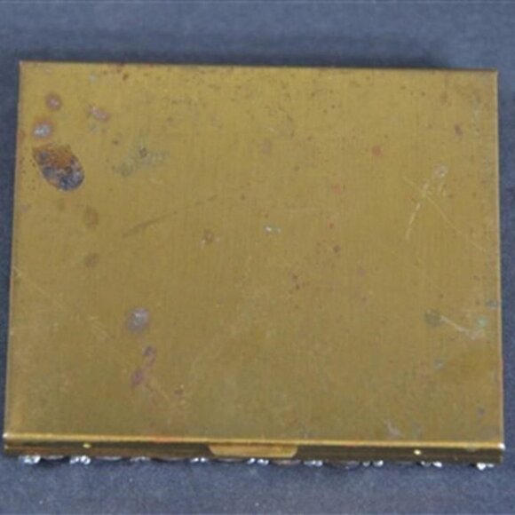 BOGO Vintage Marhill Mother of Pearl Compact 3" L X 2 1/2" W - Picture 4 of 4